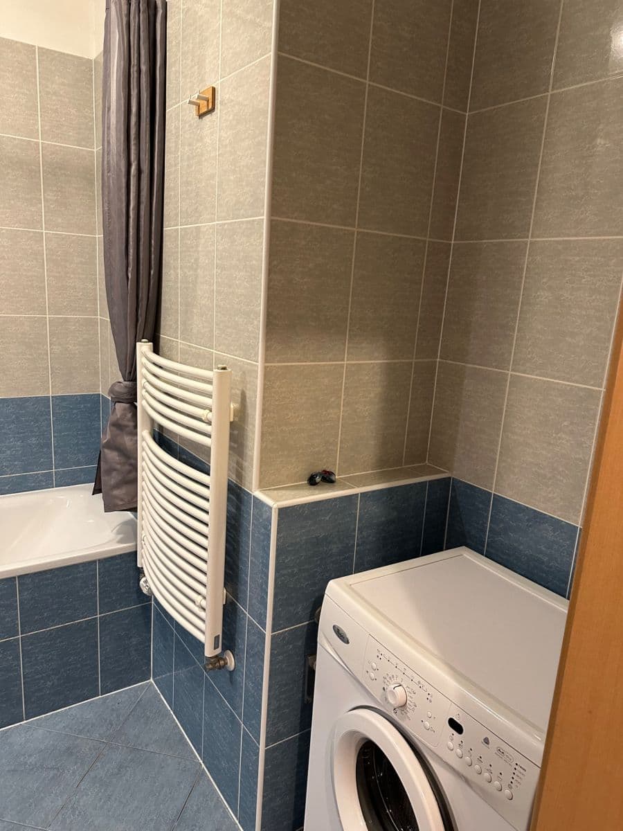 Prodej bytu 1+kk 41 m², Kabešova, Praha, Praha Prodej bytu 1+kk 41 m², Kabešova, Praha, Praha