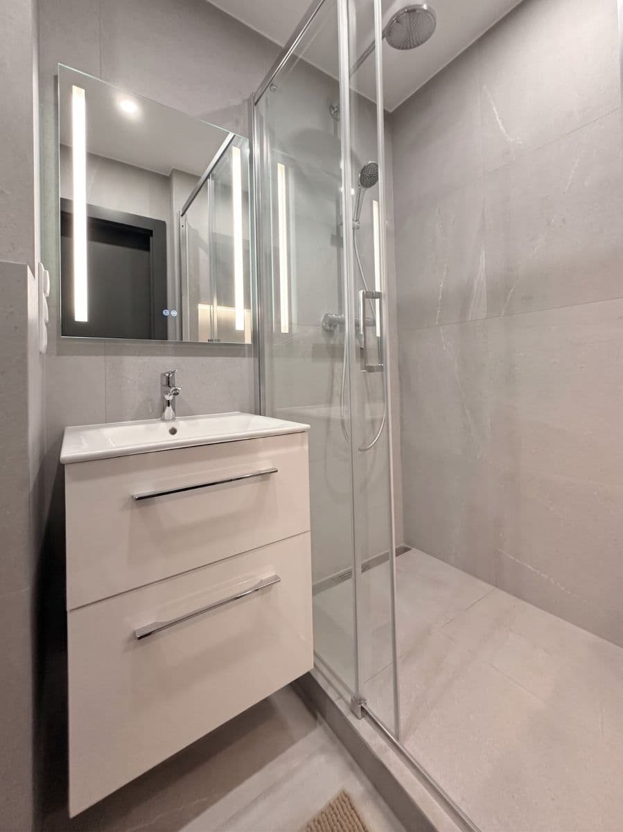 Prodej bytu 2+1 57 m², Skřivanská, Praha, Praha Prodej bytu 2+1 57 m², Skřivanská, Praha, Praha