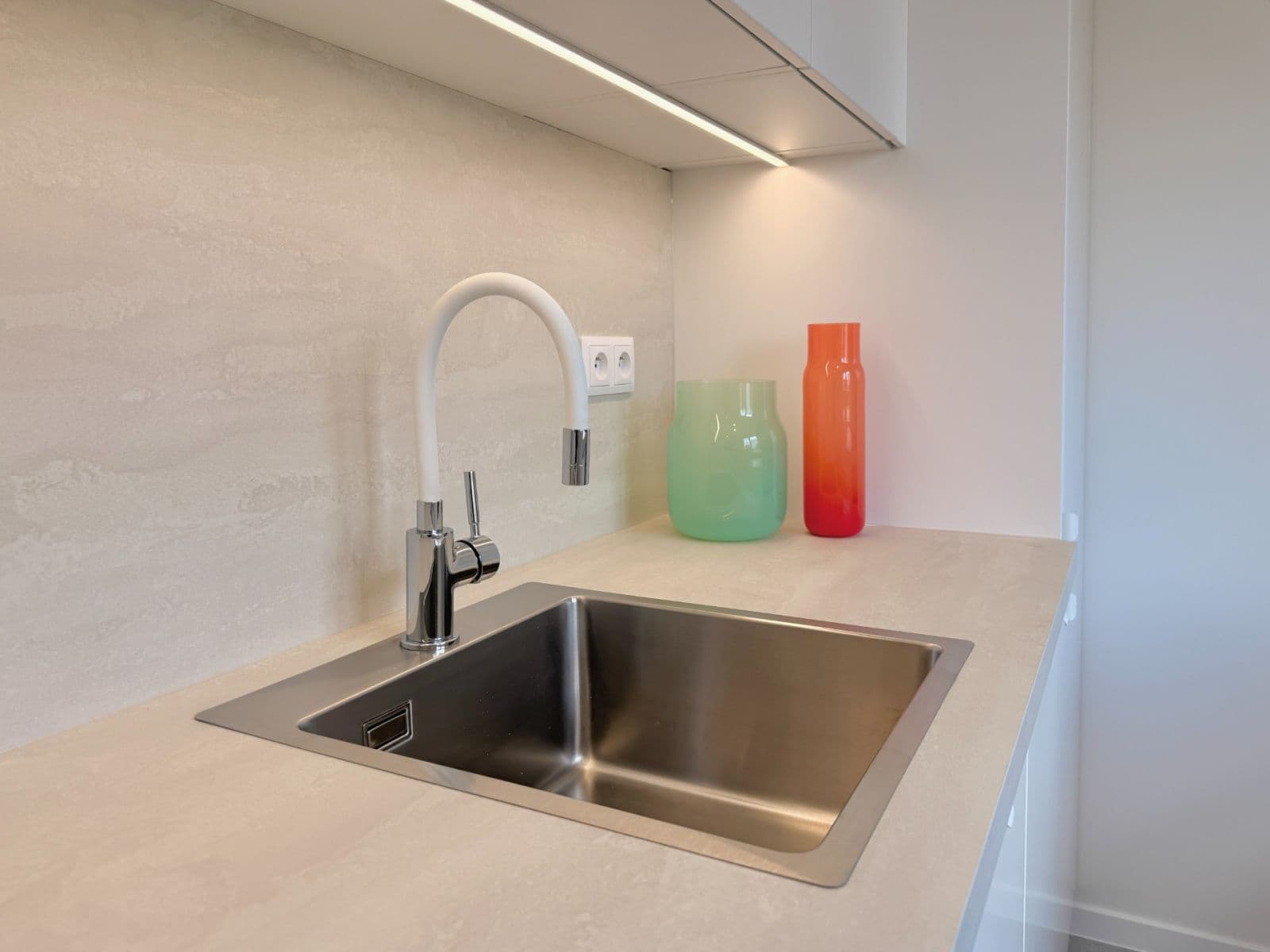 Prodej bytu 2+1 57 m², Skřivanská, Praha, Praha Prodej bytu 2+1 57 m², Skřivanská, Praha, Praha