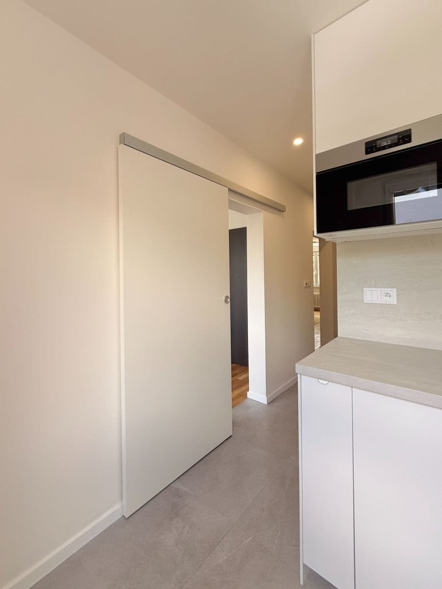 Prodej bytu 2+1 57 m², Skřivanská, Praha, Praha Prodej bytu 2+1 57 m², Skřivanská, Praha, Praha