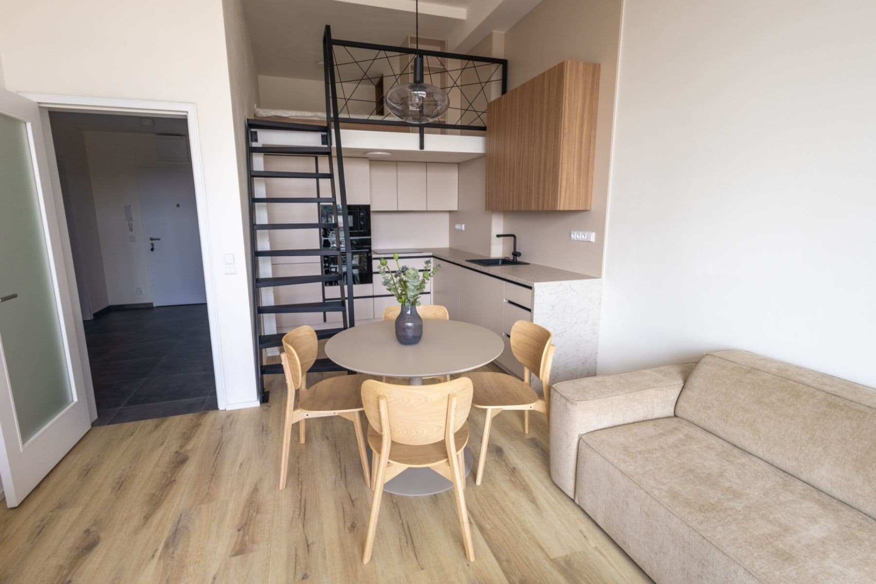 Pronájem bytu 2+kk 63 m², Malešická, Praha, Praha Pronájem bytu 2+kk 63 m², Malešická, Praha, Praha