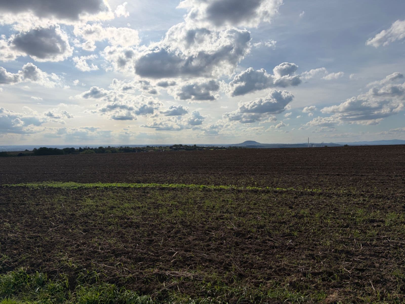 Prodej pozemku 1.050 m², Vysoká, Středočeský kraj Prodej pozemku 1.050 m², Vysoká, Středočeský kraj