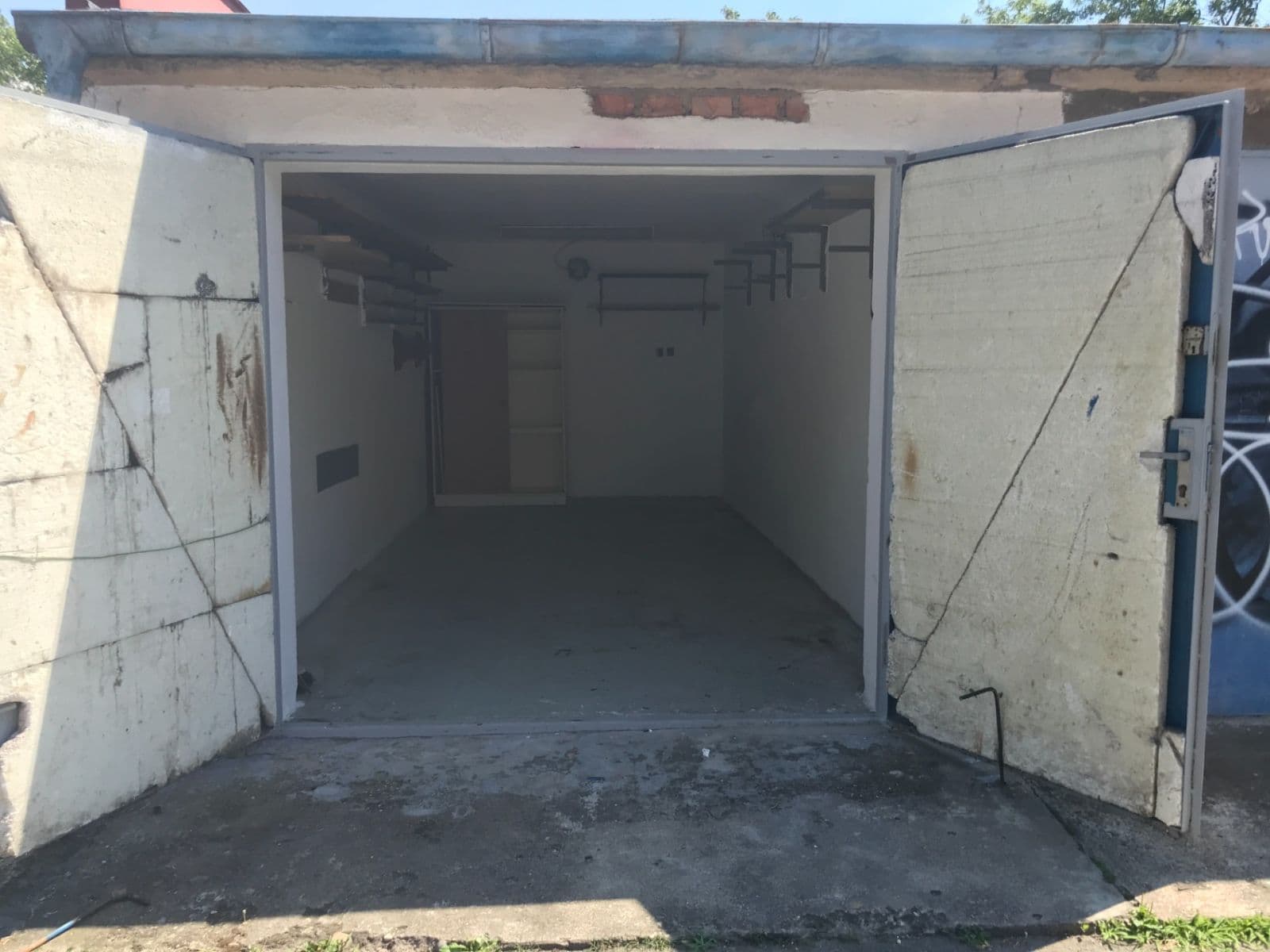 Pronájem garáže 19 m², Podle Kačerova, Praha, Praha Pronájem garáže 19 m², Podle Kačerova, Praha, Praha