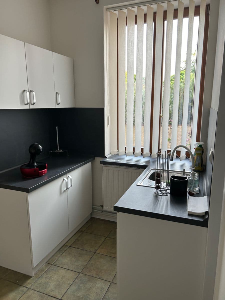 Pronájem nebytového prostoru 80 m², Pražská, Mělník, Středočeský kraj Pronájem nebytového prostoru 80 m², Pražská, Mělník, Středočeský kraj