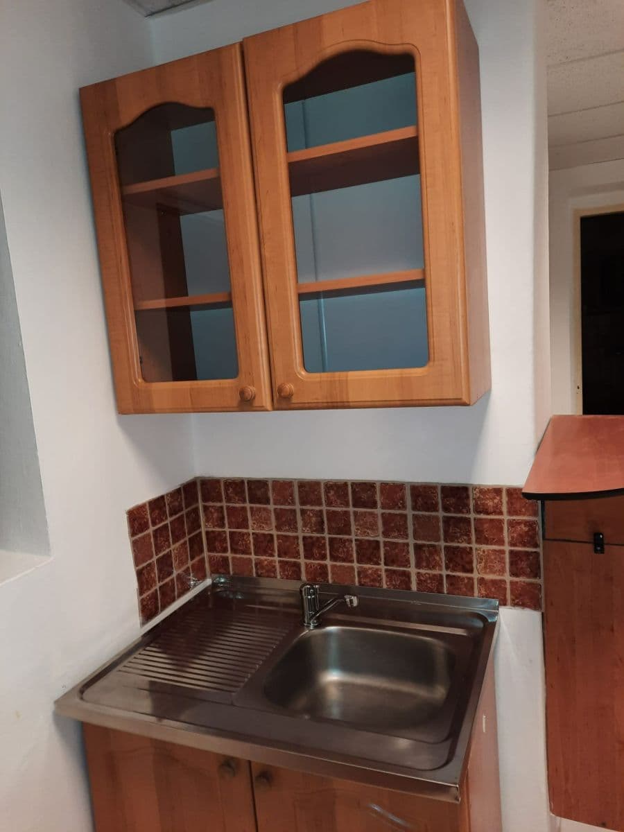 Pronájem bytu 2+1 80 m², Na výspě, Praha, Praha Pronájem bytu 2+1 80 m², Na výspě, Praha, Praha