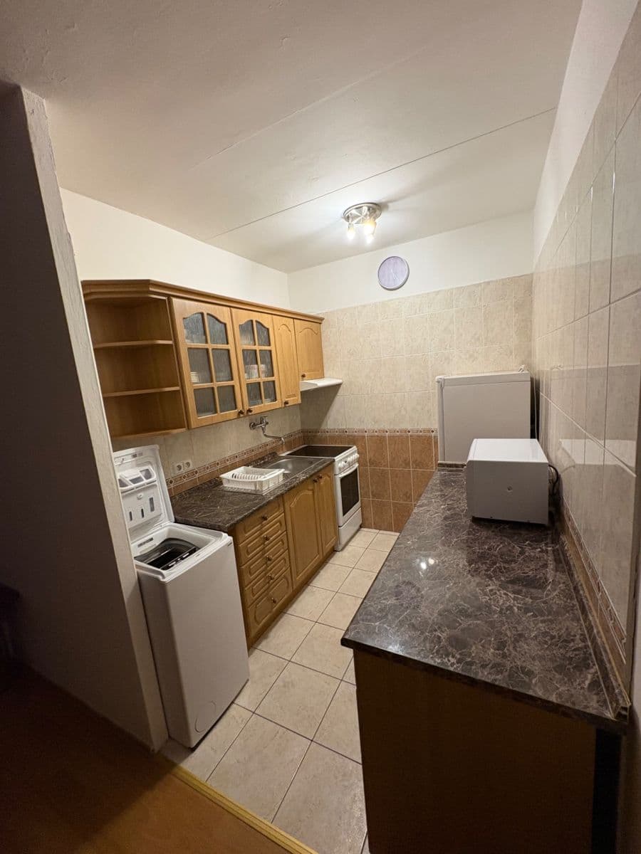 Prodej bytu 1+kk 35 m², Suchý vršek, Praha, Praha Prodej bytu 1+kk 35 m², Suchý vršek, Praha, Praha