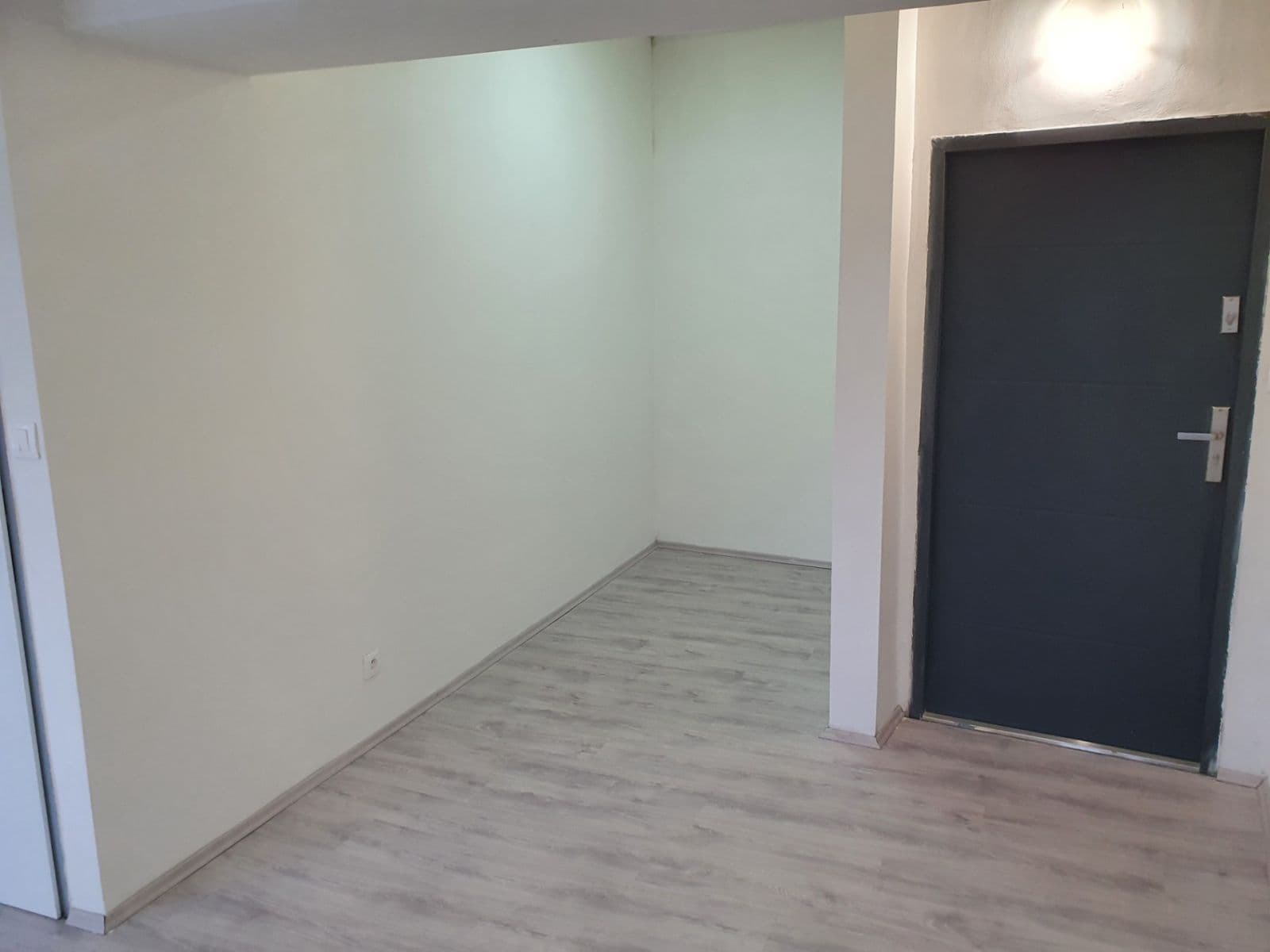 Pronájem bytu 1+kk 28 m², Průmyslová, Strančice, Středočeský kraj Pronájem bytu 1+kk 28 m², Průmyslová, Strančice, Středočeský kraj
