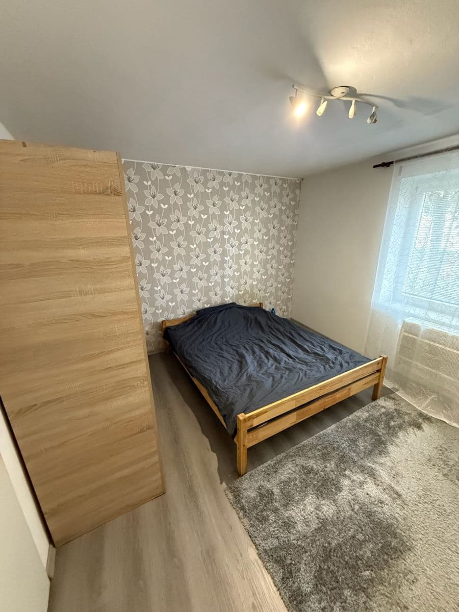 Pronájem bytu 2+kk 38 m², nám. děk. Františka Kvapila, Nezamyslice, Olomoucký kraj Pronájem bytu 2+kk 38 m², nám. děk. Františka Kvapila, Nezamyslice, Olomoucký kraj
