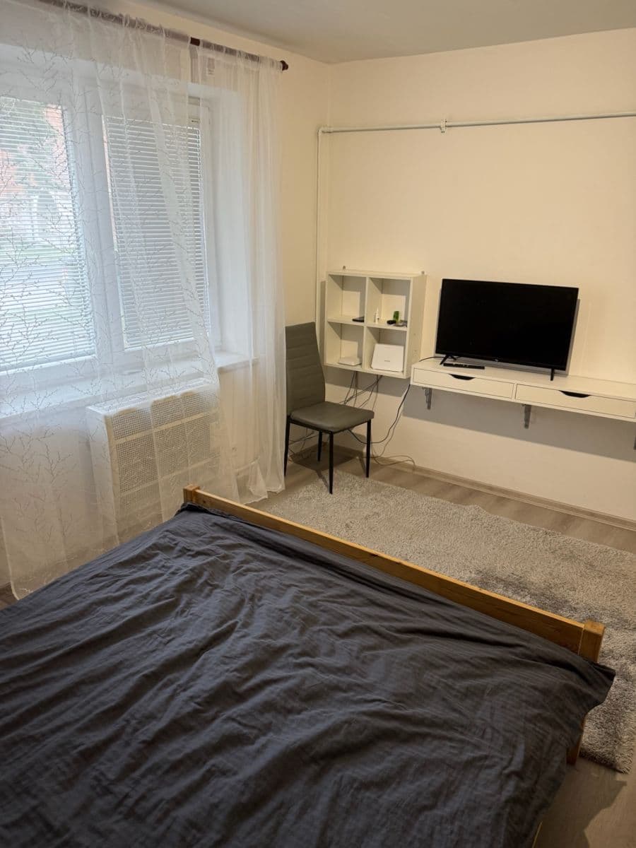 Pronájem bytu 2+kk 38 m², nám. děk. Františka Kvapila, Nezamyslice, Olomoucký kraj Pronájem bytu 2+kk 38 m², nám. děk. Františka Kvapila, Nezamyslice, Olomoucký kraj