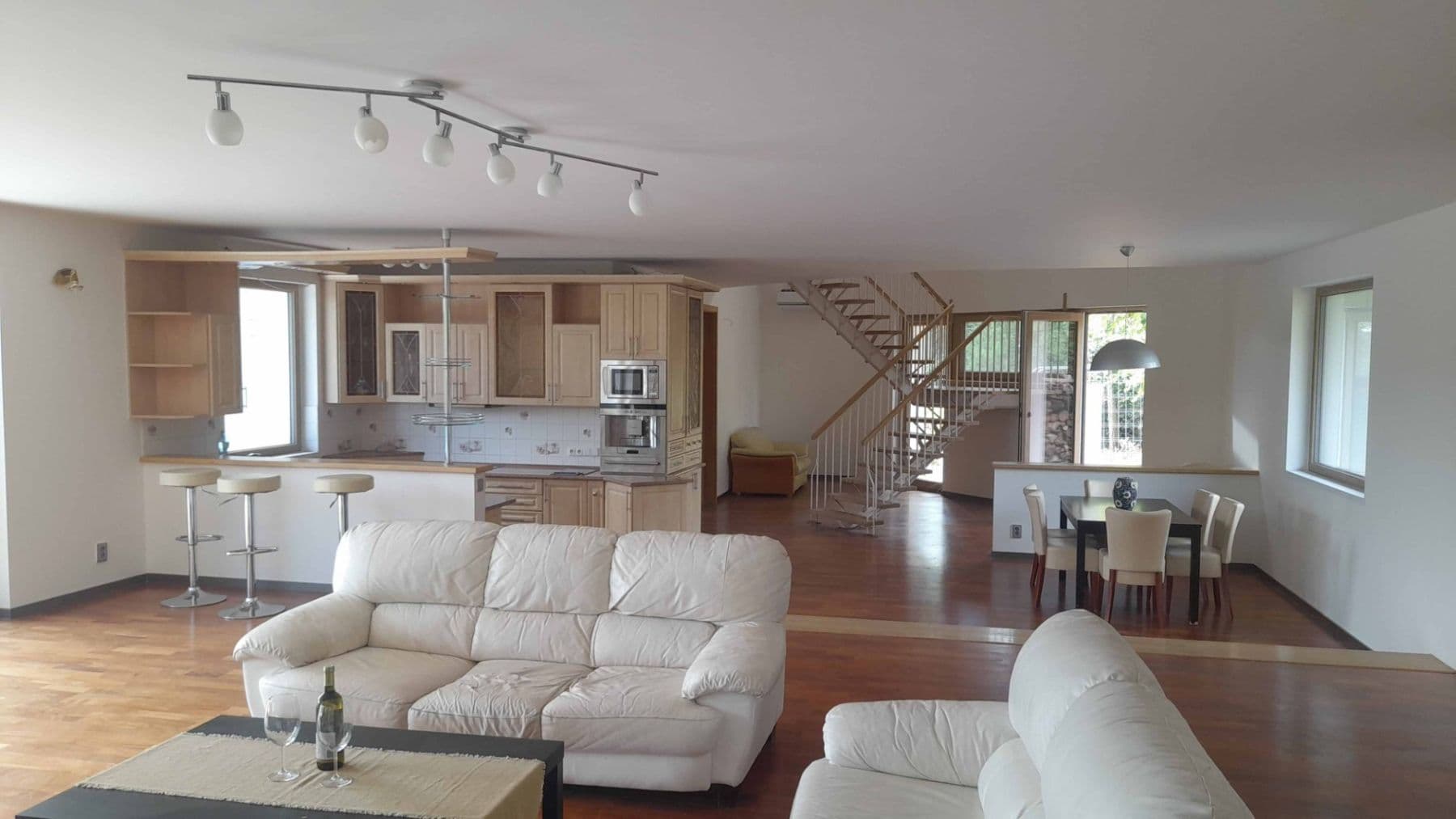 Prodej domu 280 m², pozemek 730 m², Východní, Březová-Oleško, Středočeský kraj Prodej domu 280 m², pozemek 730 m², Východní, Březová-Oleško, Středočeský kraj