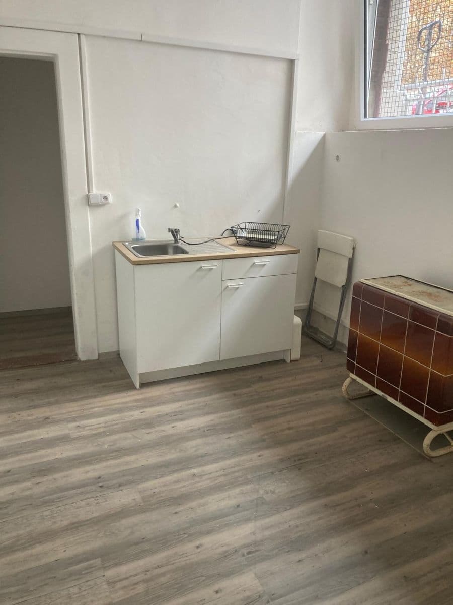 Pronájem nebytového prostoru 57 m², Biskupcova, Praha, Praha Pronájem nebytového prostoru 57 m², Biskupcova, Praha, Praha