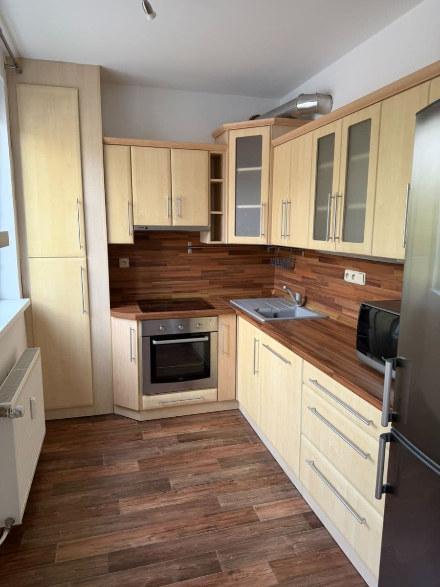 Pronájem bytu 2+kk 53 m², Škroupova, Chrudim, Pardubický kraj Pronájem bytu 2+kk 53 m², Škroupova, Chrudim, Pardubický kraj