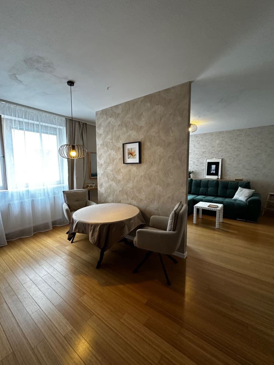 Pronájem bytu 1+kk 48 m², 5. května, Dobřichovice, Středočeský kraj Pronájem bytu 1+kk 48 m², 5. května, Dobřichovice, Středočeský kraj