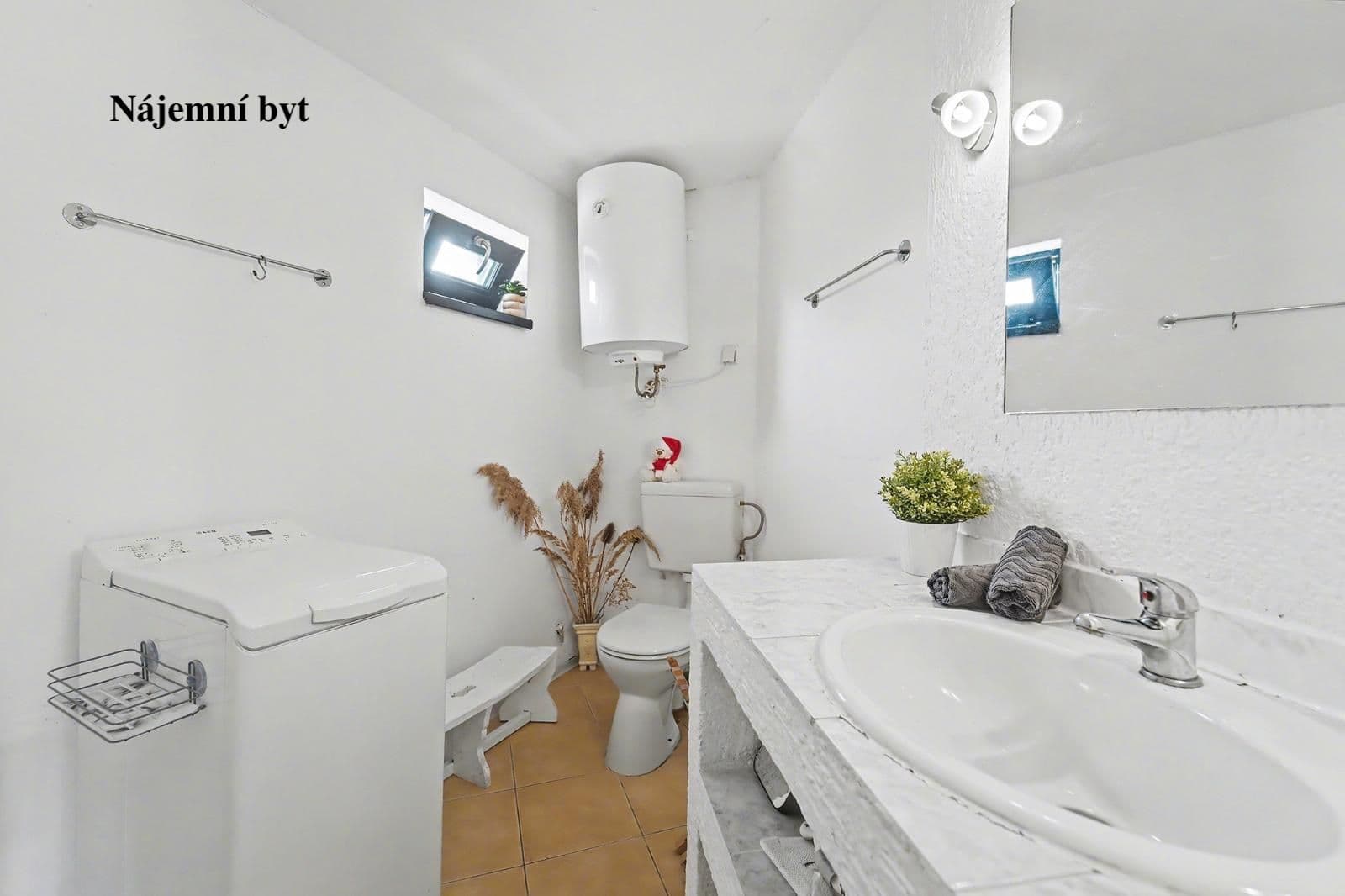 Prodej domu 156 m², pozemek 316 m², Karlštejnská, Chýnice, Středočeský kraj Prodej domu 156 m², pozemek 316 m², Karlštejnská, Chýnice, Středočeský kraj
