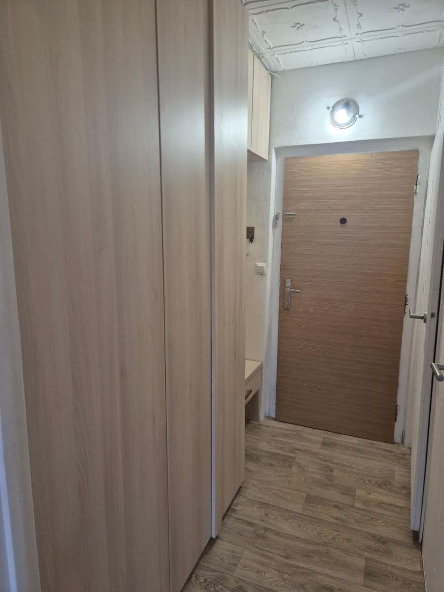 Pronájem bytu Garsoniéra 31 m², Křivoklátská, Praha, Praha Pronájem bytu Garsoniéra 31 m², Křivoklátská, Praha, Praha