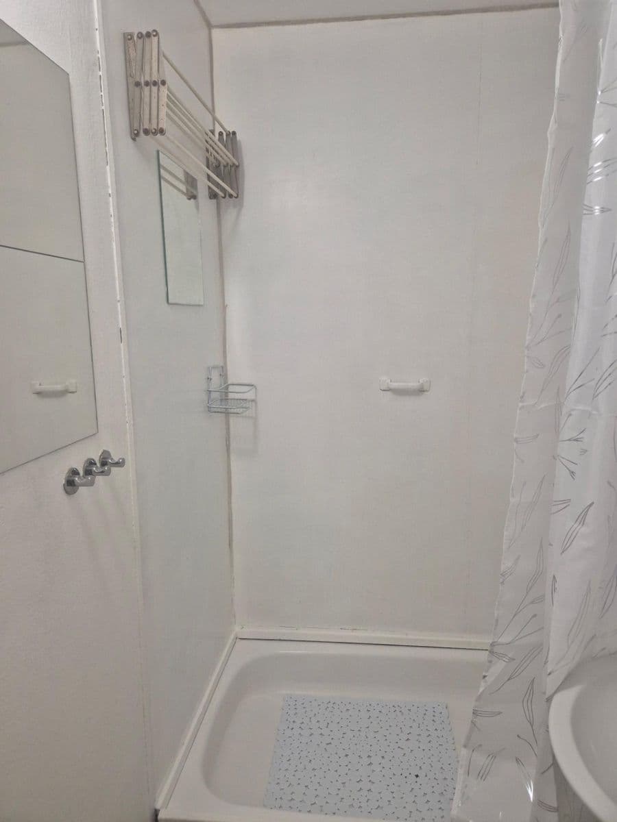 Pronájem bytu Garsoniéra 31 m², Křivoklátská, Praha, Praha Pronájem bytu Garsoniéra 31 m², Křivoklátská, Praha, Praha
