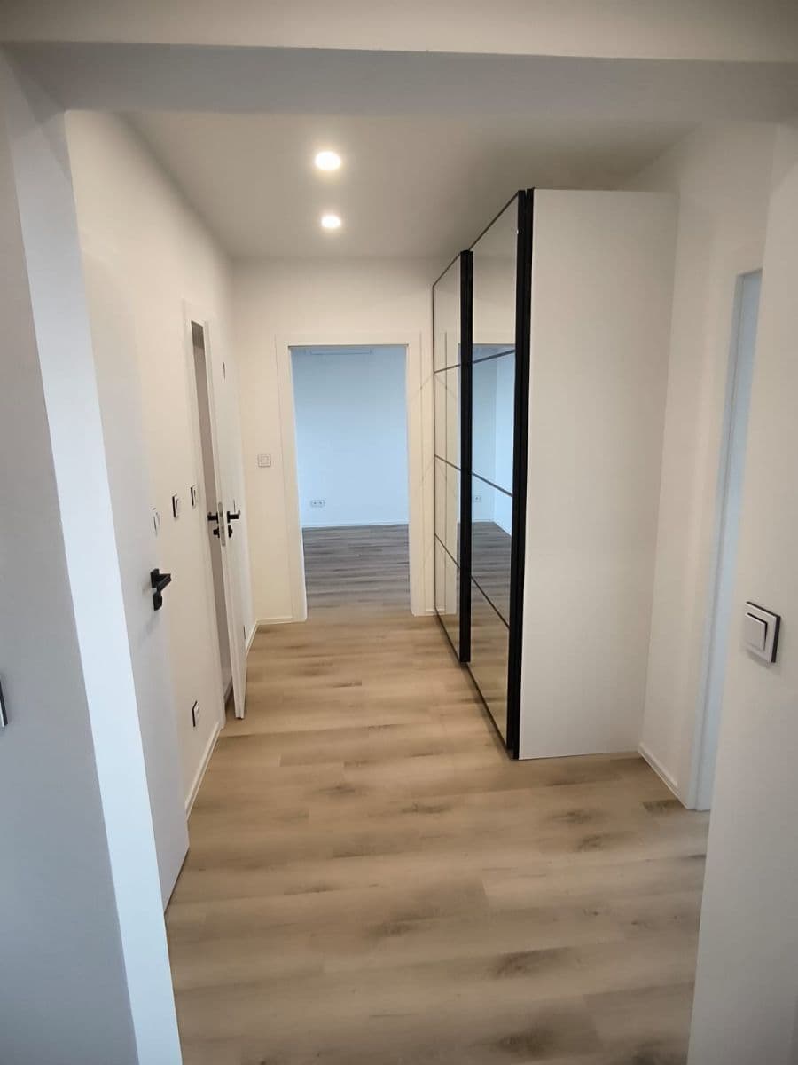 Pronájem bytu 3+1 63 m², Hluboká, Brno, Jihomoravský kraj Pronájem bytu 3+1 63 m², Hluboká, Brno, Jihomoravský kraj