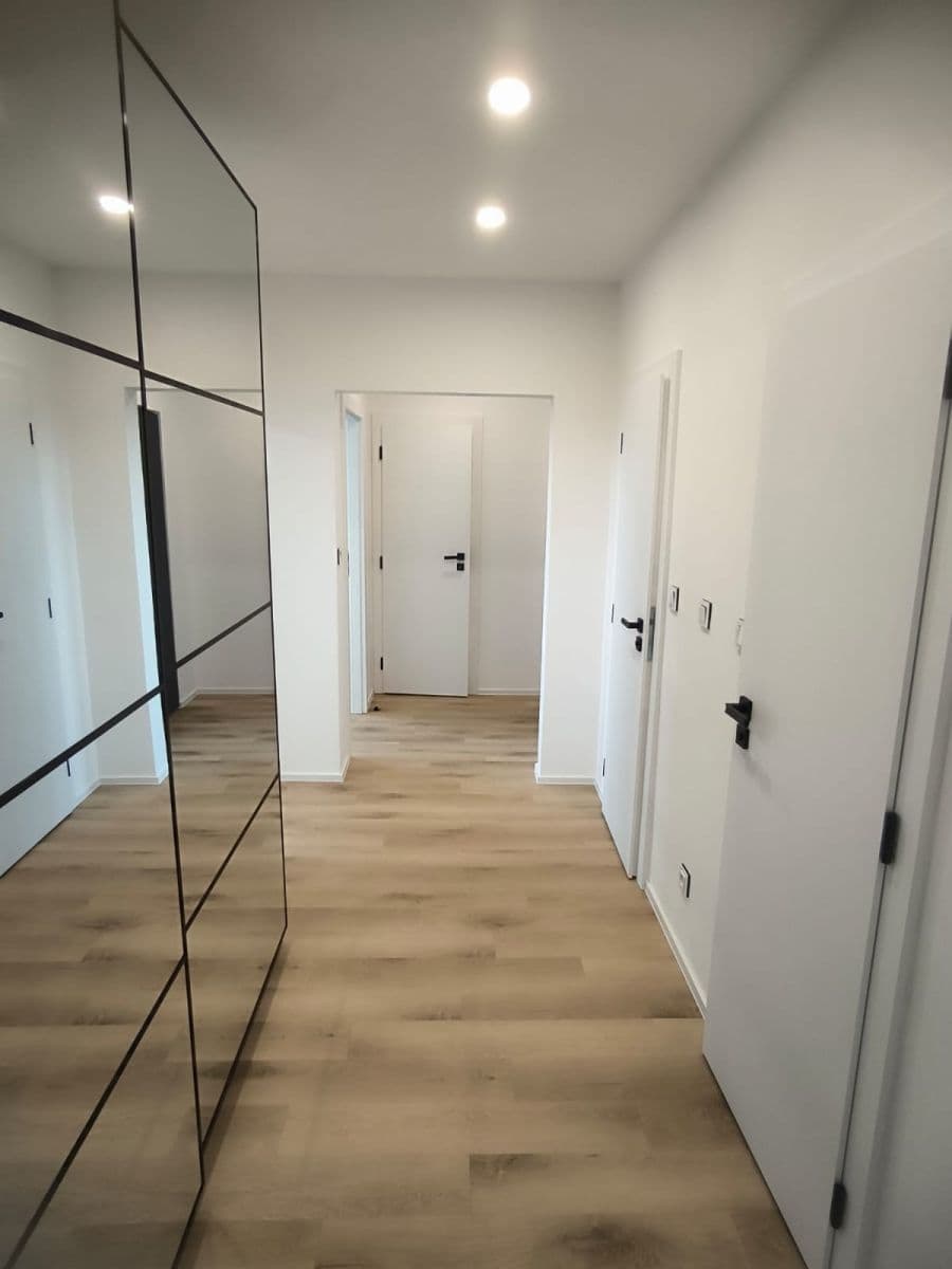 Pronájem bytu 3+1 63 m², Hluboká, Brno, Jihomoravský kraj Pronájem bytu 3+1 63 m², Hluboká, Brno, Jihomoravský kraj