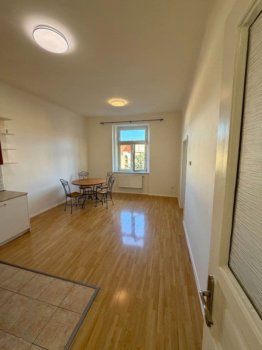 Pronájem bytu 2+kk 47 m², Janovského, Praha, Praha Pronájem bytu 2+kk 47 m², Janovského, Praha, Praha