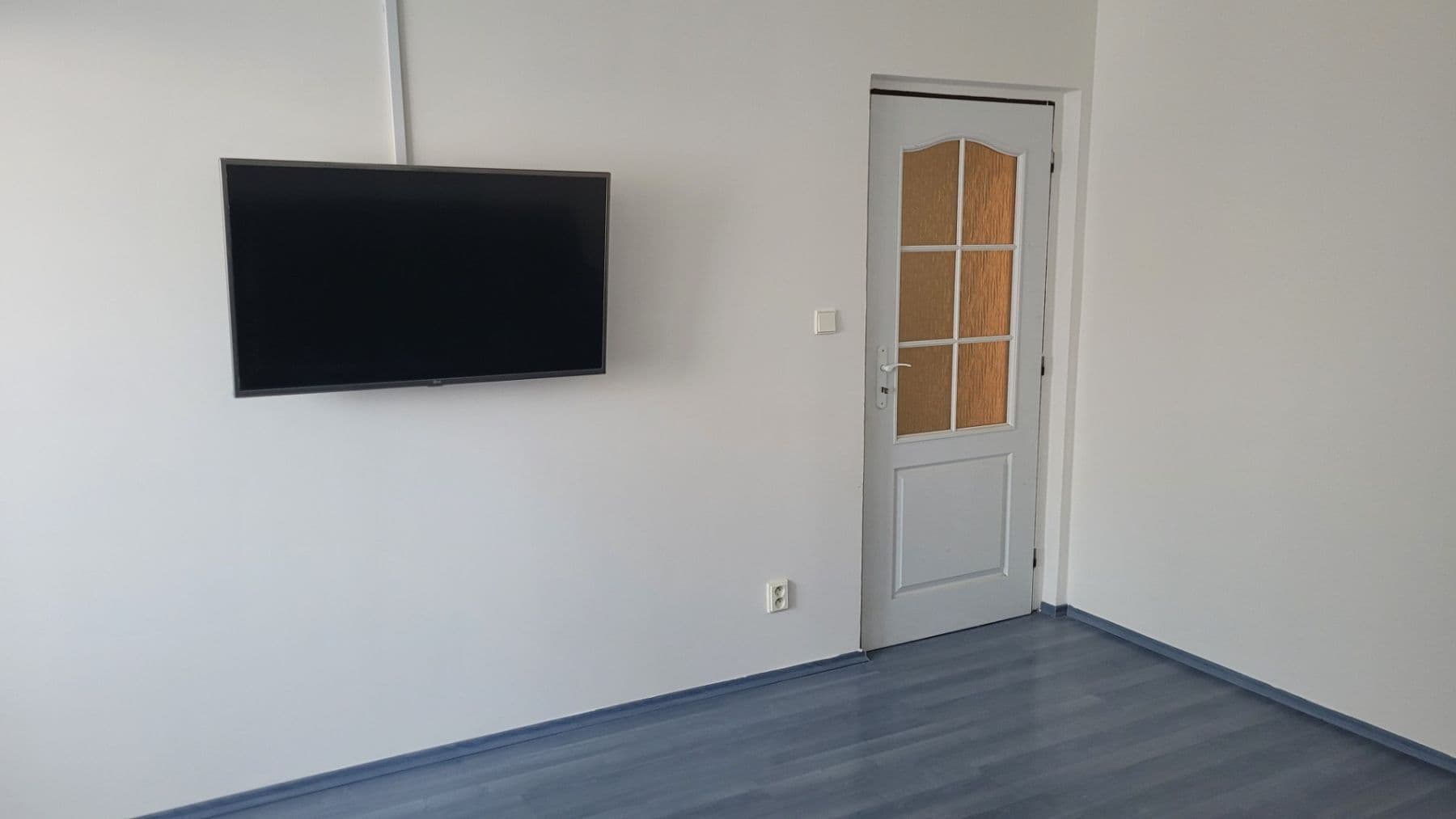 Pronájem bytu 2+1 60 m², Krátká, Milovice, Středočeský kraj Pronájem bytu 2+1 60 m², Krátká, Milovice, Středočeský kraj