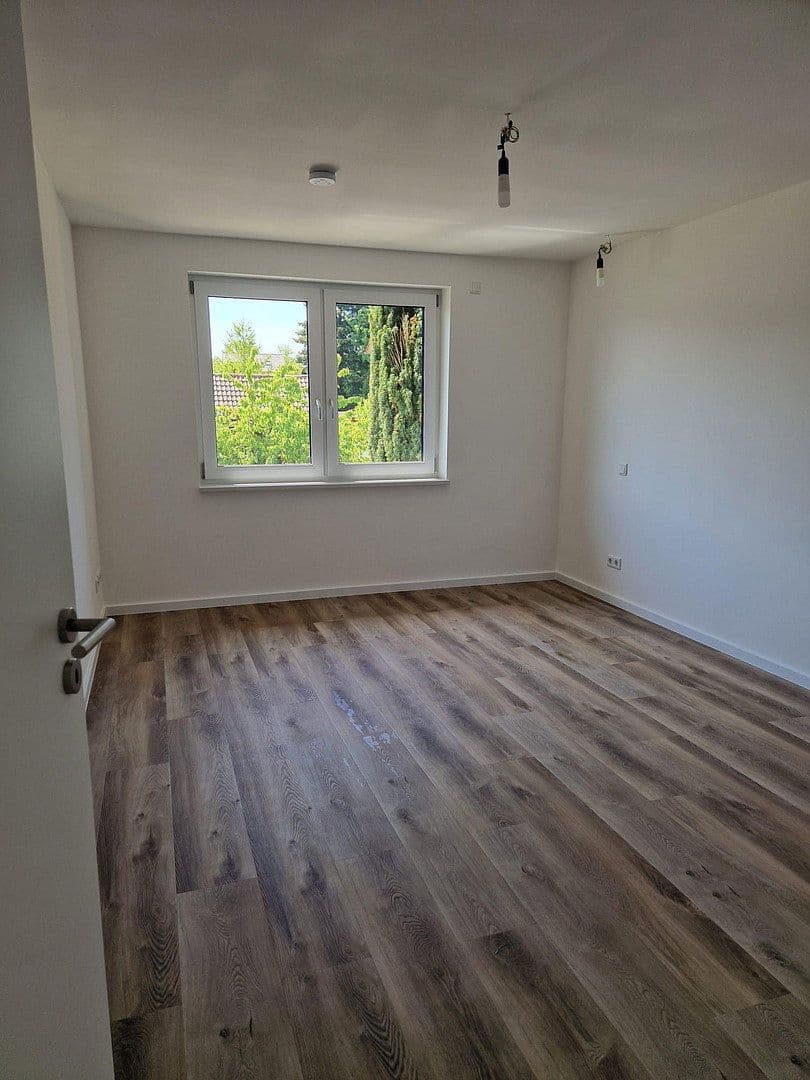 Pronájem bytu 3+1 89 m², Efeustr. 10, Karlsruhe, Bádensko-Württembersko Pronájem bytu 3+1 89 m², Efeustr. 10, Karlsruhe, Bádensko-Württembersko