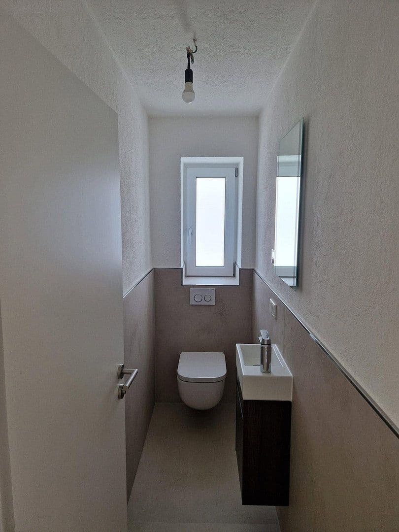 Pronájem bytu 3+1 89 m², Efeustr. 10, Karlsruhe, Bádensko-Württembersko Pronájem bytu 3+1 89 m², Efeustr. 10, Karlsruhe, Bádensko-Württembersko