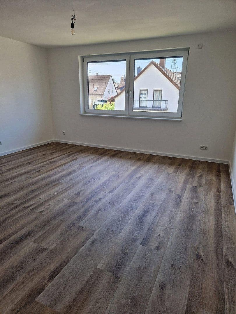 Pronájem bytu 3+1 89 m², Efeustr. 10, Karlsruhe, Bádensko-Württembersko Pronájem bytu 3+1 89 m², Efeustr. 10, Karlsruhe, Bádensko-Württembersko