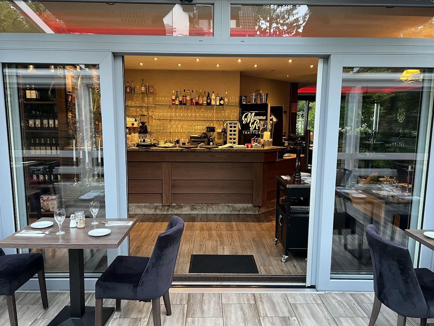 Pronájem nebytového prostoru 300 m², Uerdingerstr 552a, Krefeld-Bockum, Severní Porýní-Vestfálsko Pronájem nebytového prostoru 300 m², Uerdingerstr 552a, Krefeld-Bockum, Severní Porýní-Vestfálsko