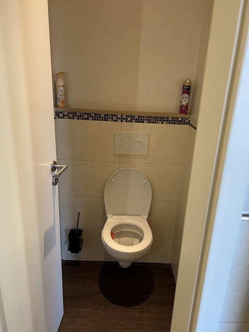 Pronájem nebytového prostoru 300 m², Uerdingerstr 552a, Krefeld-Bockum, Severní Porýní-Vestfálsko Pronájem nebytového prostoru 300 m², Uerdingerstr 552a, Krefeld-Bockum, Severní Porýní-Vestfálsko