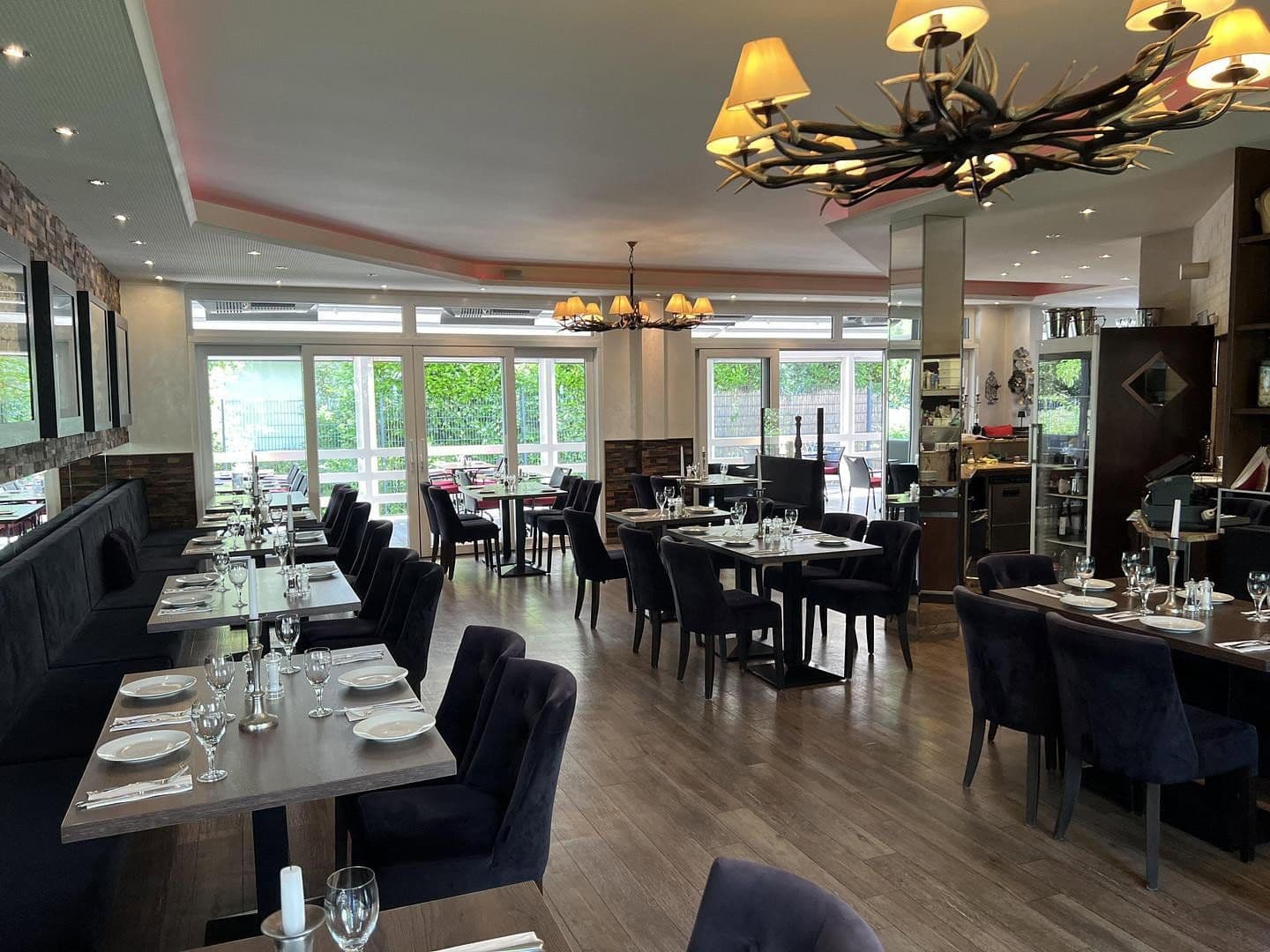 Pronájem nebytového prostoru 300 m², Uerdingerstr 552a, Krefeld-Bockum, Severní Porýní-Vestfálsko Pronájem nebytového prostoru 300 m², Uerdingerstr 552a, Krefeld-Bockum, Severní Porýní-Vestfálsko