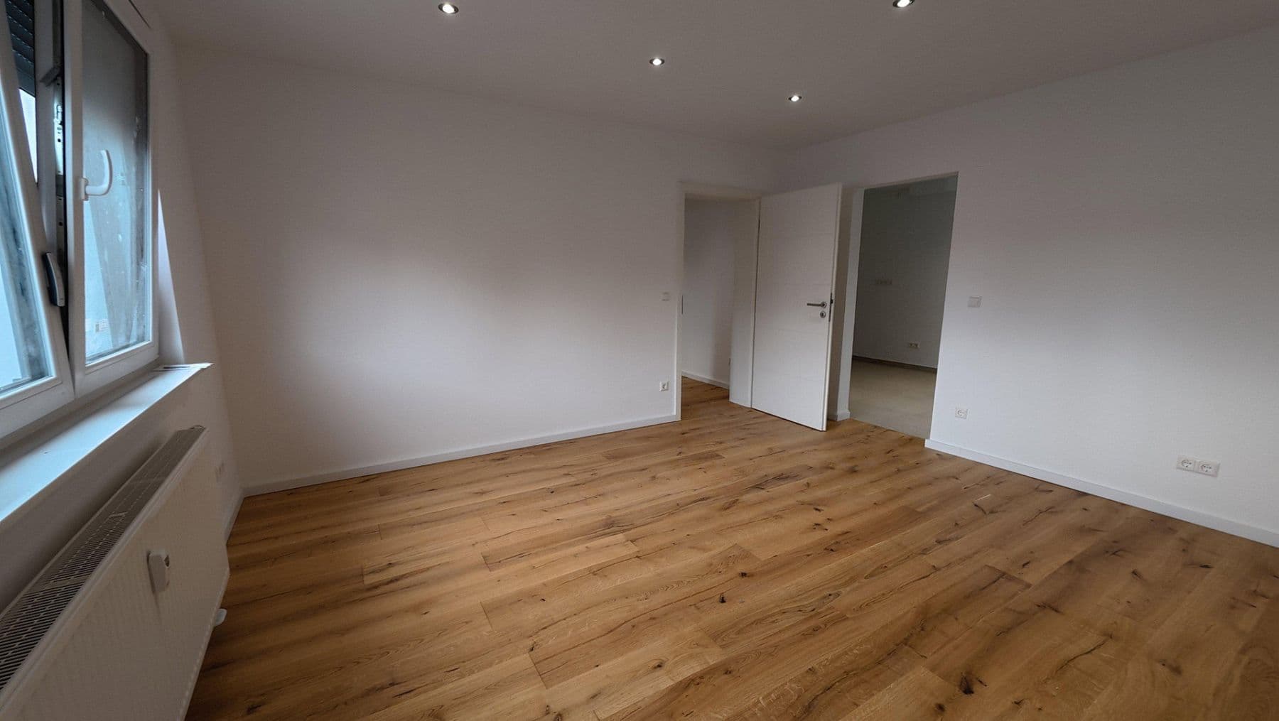 Pronájem bytu 2+1 71 m², Schifferstader Str. 27, Mannheim, Bádensko-Württembersko Pronájem bytu 2+1 71 m², Schifferstader Str. 27, Mannheim, Bádensko-Württembersko