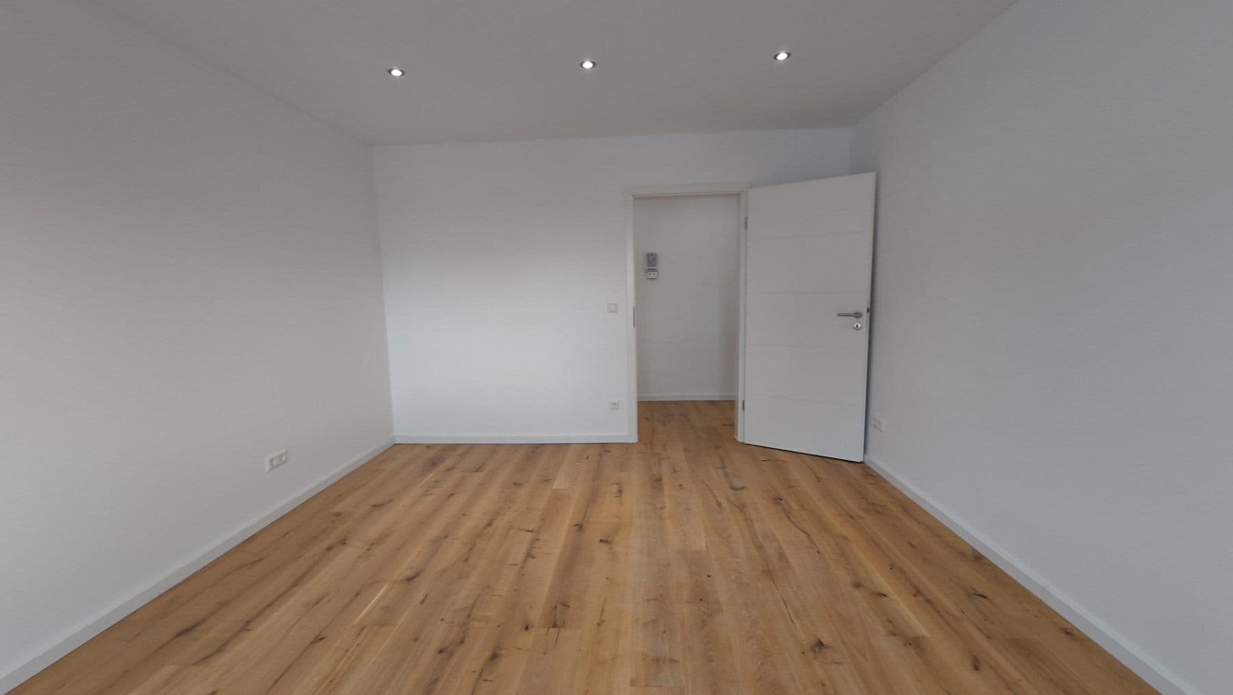 Pronájem bytu 2+1 71 m², Schifferstader Str. 27, Mannheim, Bádensko-Württembersko Pronájem bytu 2+1 71 m², Schifferstader Str. 27, Mannheim, Bádensko-Württembersko