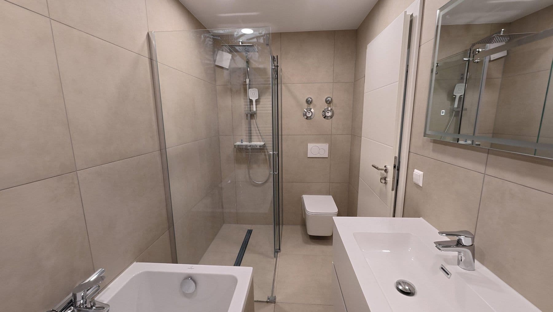 Pronájem bytu 2+1 71 m², Schifferstader Str. 27, Mannheim, Bádensko-Württembersko Pronájem bytu 2+1 71 m², Schifferstader Str. 27, Mannheim, Bádensko-Württembersko