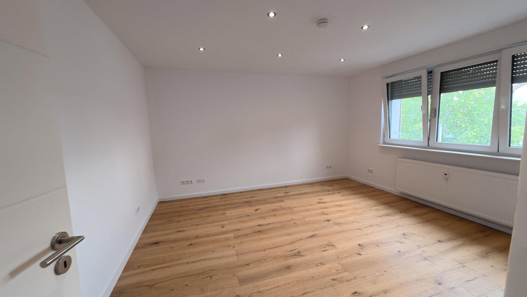 Pronájem bytu 2+1 71 m², Schifferstader Str. 27, Mannheim, Bádensko-Württembersko Pronájem bytu 2+1 71 m², Schifferstader Str. 27, Mannheim, Bádensko-Württembersko