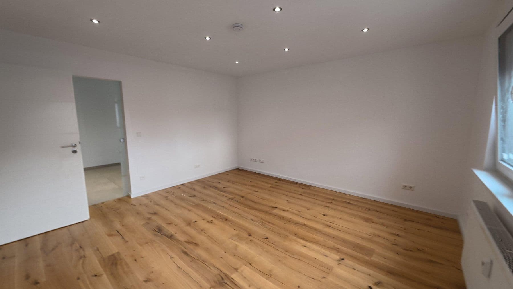 Pronájem bytu 2+1 71 m², Schifferstader Str. 27, Mannheim, Bádensko-Württembersko Pronájem bytu 2+1 71 m², Schifferstader Str. 27, Mannheim, Bádensko-Württembersko