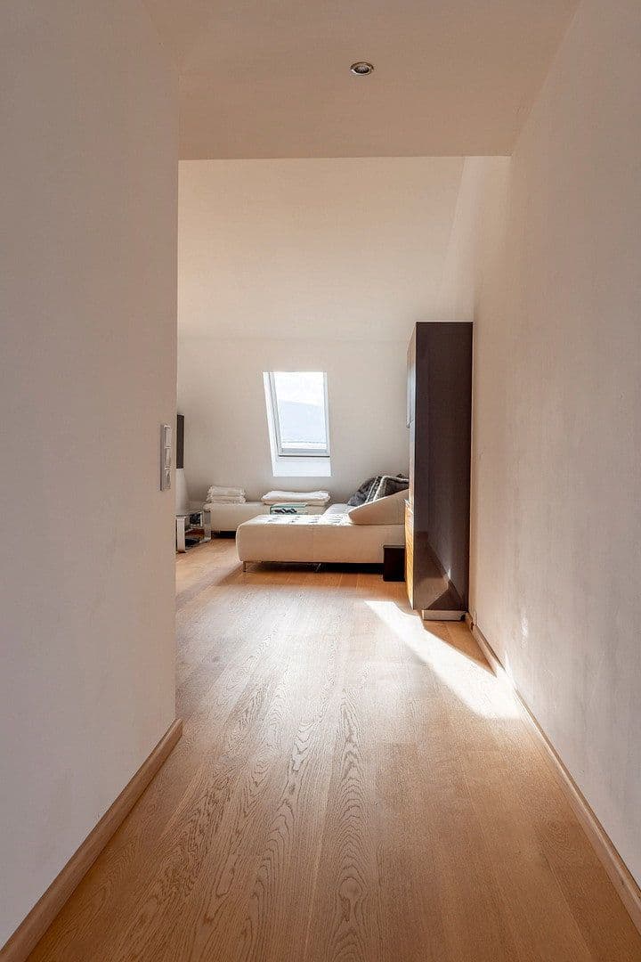 Pronájem bytu 2+kk 107 m², Haller Straße 77, Innsbruck, Tyrolsko Pronájem bytu 2+kk 107 m², Haller Straße 77, Innsbruck, Tyrolsko