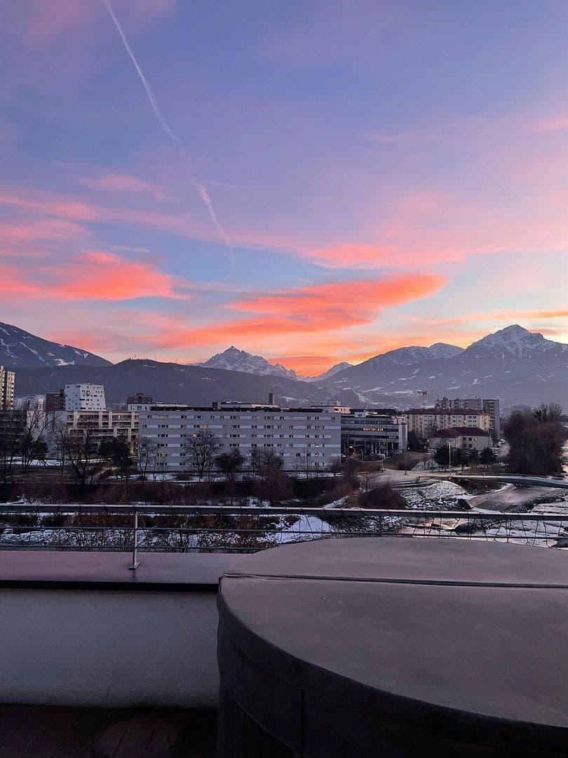 Pronájem bytu 2+kk 107 m², Haller Straße 77, Innsbruck, Tyrolsko Pronájem bytu 2+kk 107 m², Haller Straße 77, Innsbruck, Tyrolsko
