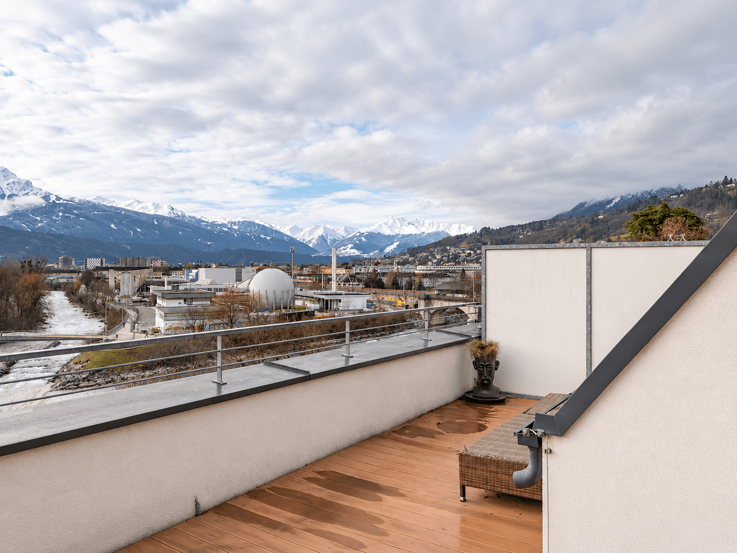 Pronájem bytu 2+kk 107 m², Haller Straße 77, Innsbruck, Tyrolsko Pronájem bytu 2+kk 107 m², Haller Straße 77, Innsbruck, Tyrolsko