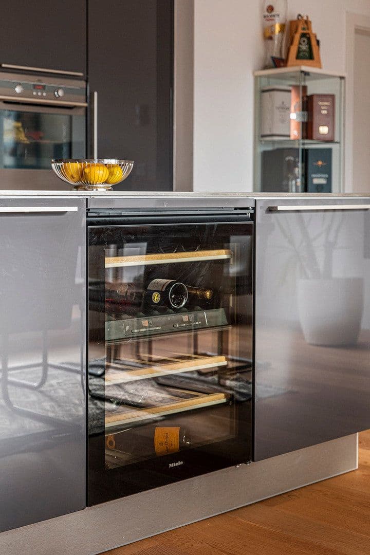 Pronájem bytu 2+kk 107 m², Haller Straße 77, Innsbruck, Tyrolsko Pronájem bytu 2+kk 107 m², Haller Straße 77, Innsbruck, Tyrolsko