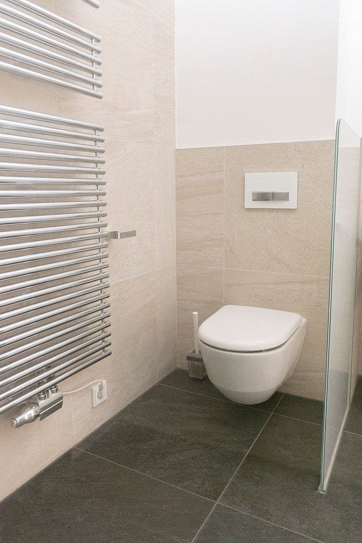 Pronájem bytu 2+kk 107 m², Haller Straße 77, Innsbruck, Tyrolsko Pronájem bytu 2+kk 107 m², Haller Straße 77, Innsbruck, Tyrolsko