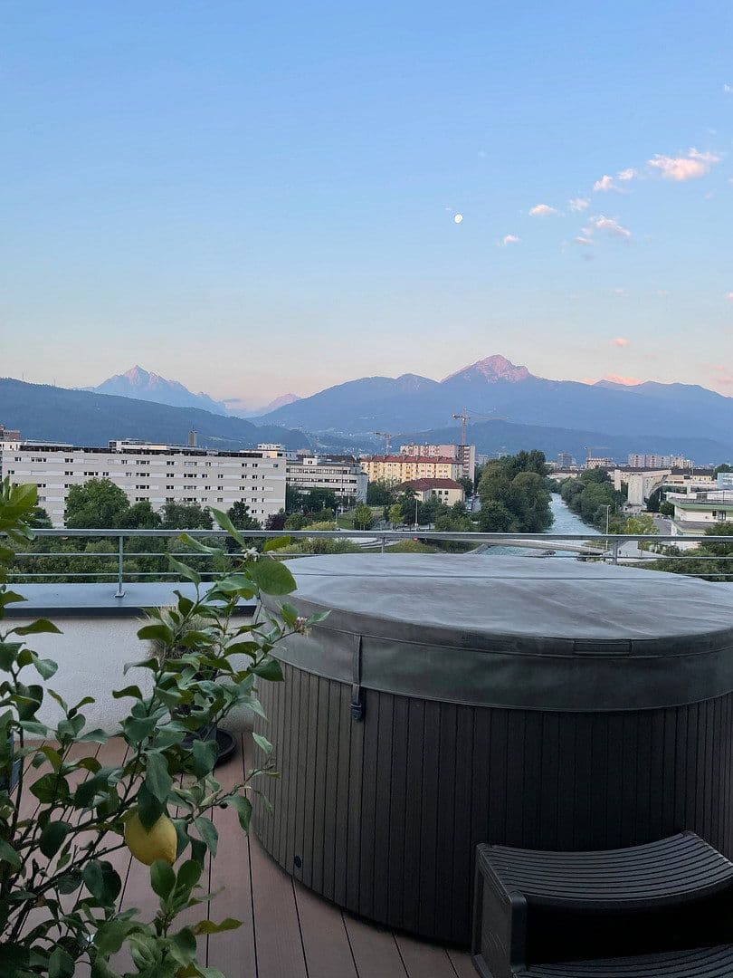 Pronájem bytu 2+kk 107 m², Haller Straße 77, Innsbruck, Tyrolsko Pronájem bytu 2+kk 107 m², Haller Straße 77, Innsbruck, Tyrolsko