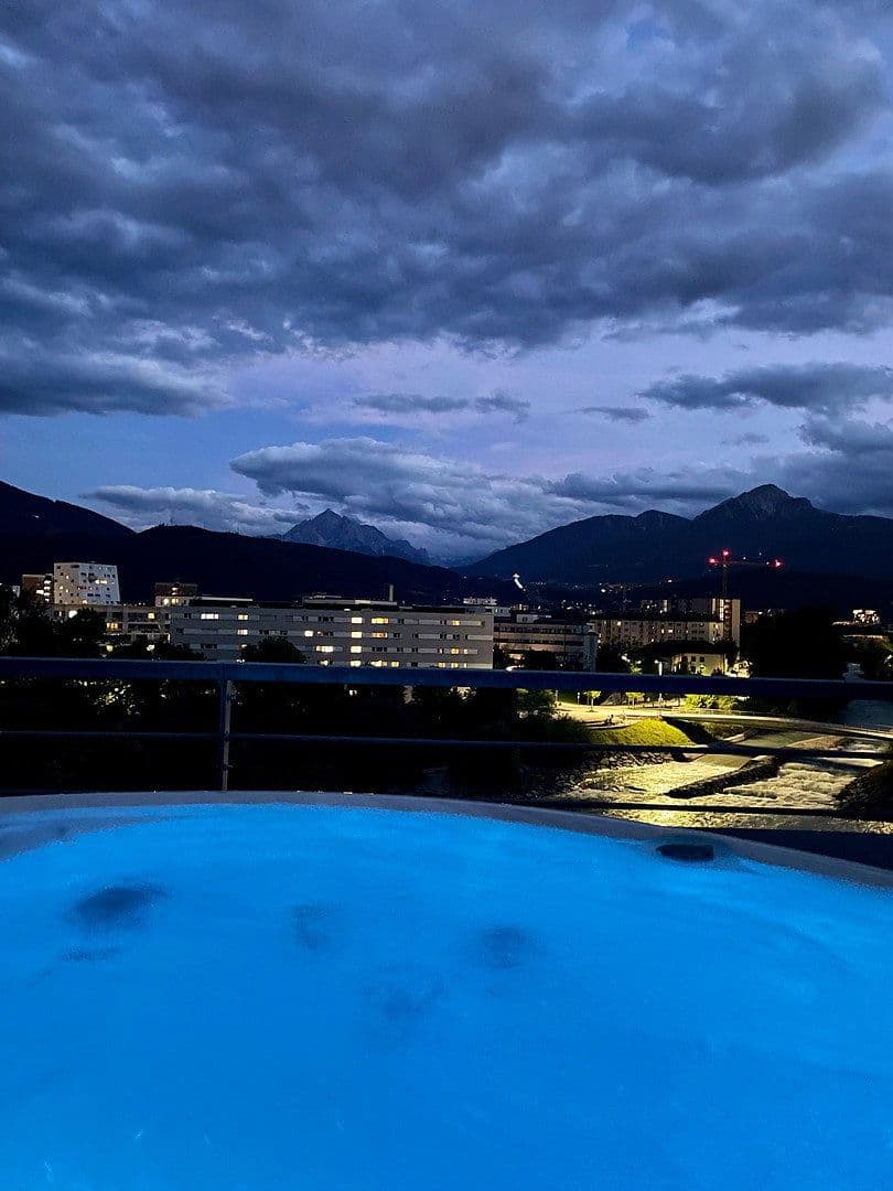 Pronájem bytu 2+kk 107 m², Haller Straße 77, Innsbruck, Tyrolsko Pronájem bytu 2+kk 107 m², Haller Straße 77, Innsbruck, Tyrolsko