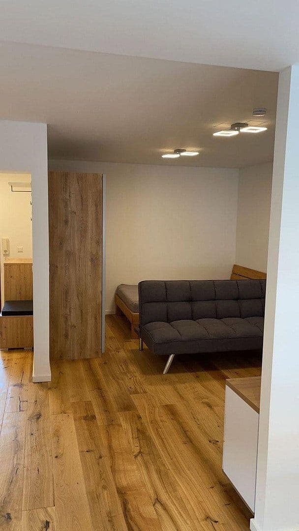 Pronájem bytu 1+1 40 m², Lortzingstr. 9, Mannheim, Bádensko-Württembersko Pronájem bytu 1+1 40 m², Lortzingstr. 9, Mannheim, Bádensko-Württembersko
