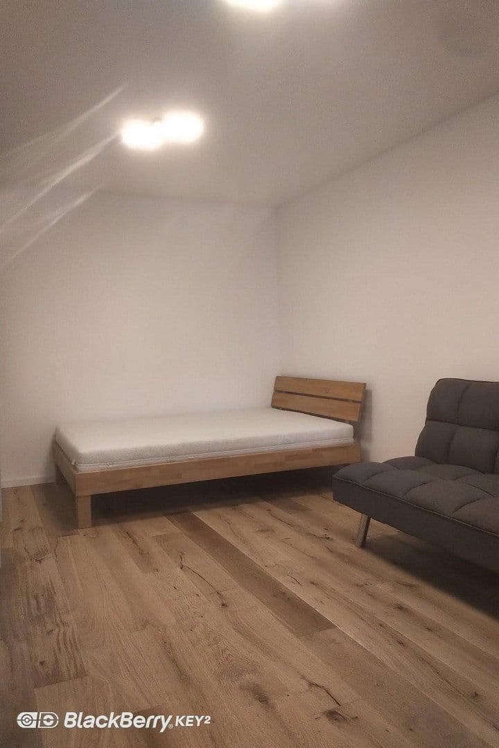 Pronájem bytu 1+1 40 m², Lortzingstr. 9, Mannheim, Bádensko-Württembersko Pronájem bytu 1+1 40 m², Lortzingstr. 9, Mannheim, Bádensko-Württembersko