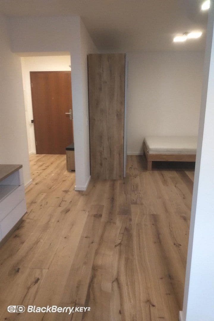 Pronájem bytu 1+1 40 m², Lortzingstr. 9, Mannheim, Bádensko-Württembersko Pronájem bytu 1+1 40 m², Lortzingstr. 9, Mannheim, Bádensko-Württembersko