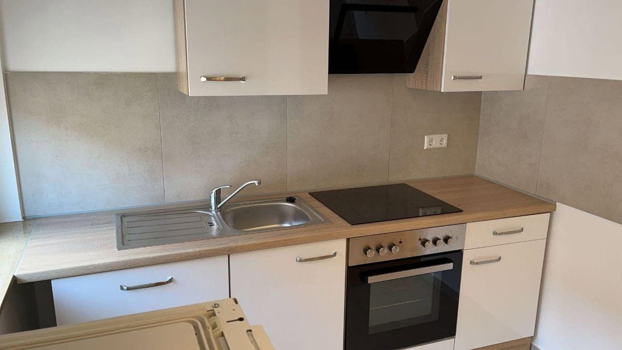 Pronájem bytu 1+1 40 m², Lortzingstr. 9, Mannheim, Bádensko-Württembersko Pronájem bytu 1+1 40 m², Lortzingstr. 9, Mannheim, Bádensko-Württembersko