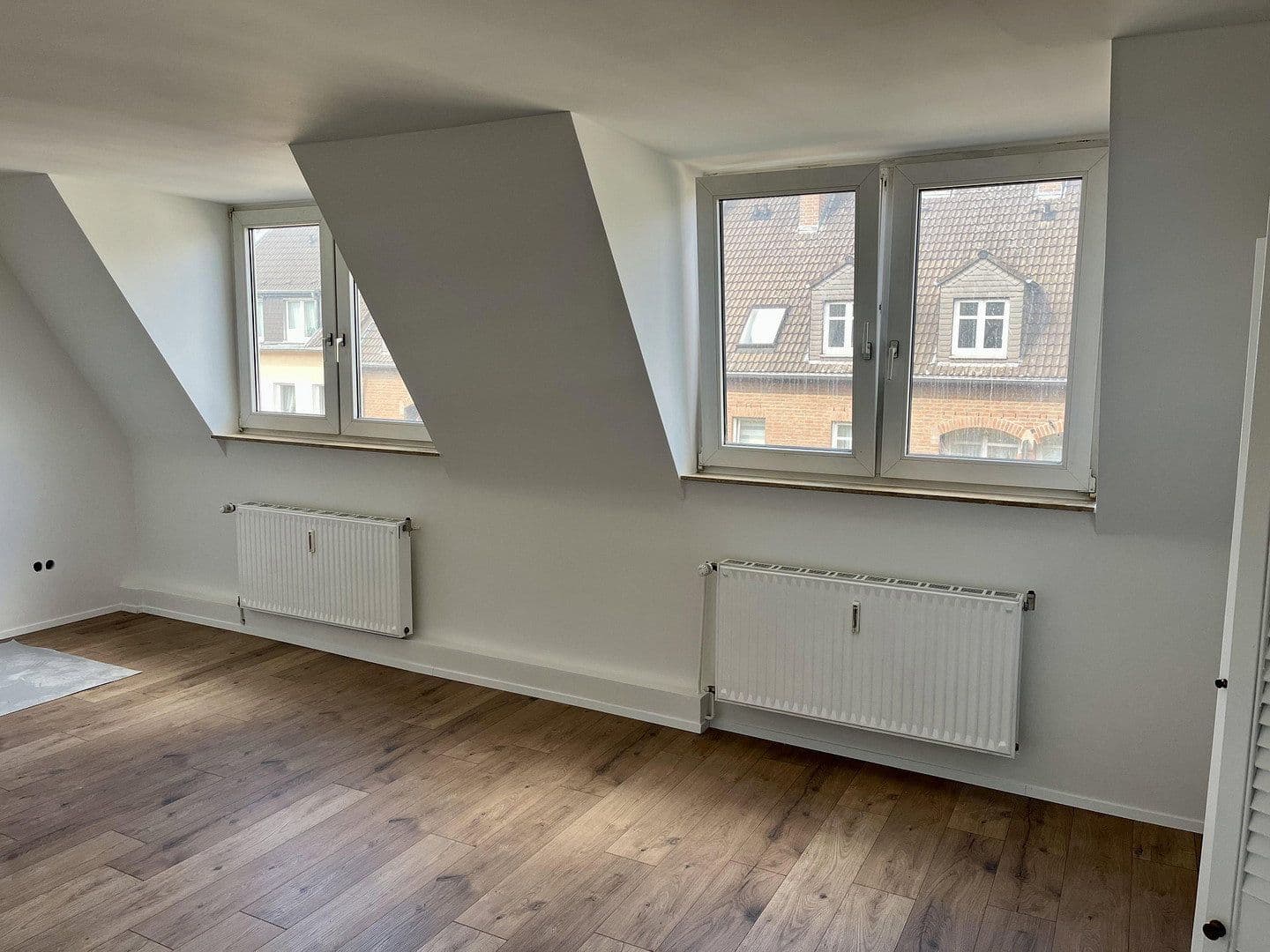 Pronájem bytu 1+1 40 m², Köln, Severní Porýní-Vestfálsko Pronájem bytu 1+1 40 m², Köln, Severní Porýní-Vestfálsko