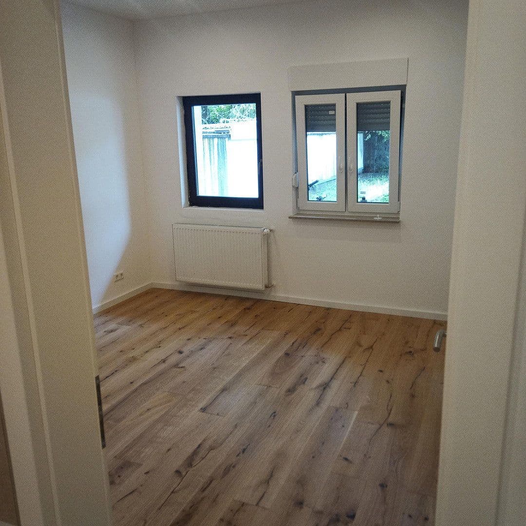 Pronájem bytu 2+1 55 m², Von-der-Tann-Straße 38A, Ludwigshafen am Rhein, Porýní-Falc Pronájem bytu 2+1 55 m², Von-der-Tann-Straße 38A, Ludwigshafen am Rhein, Porýní-Falc