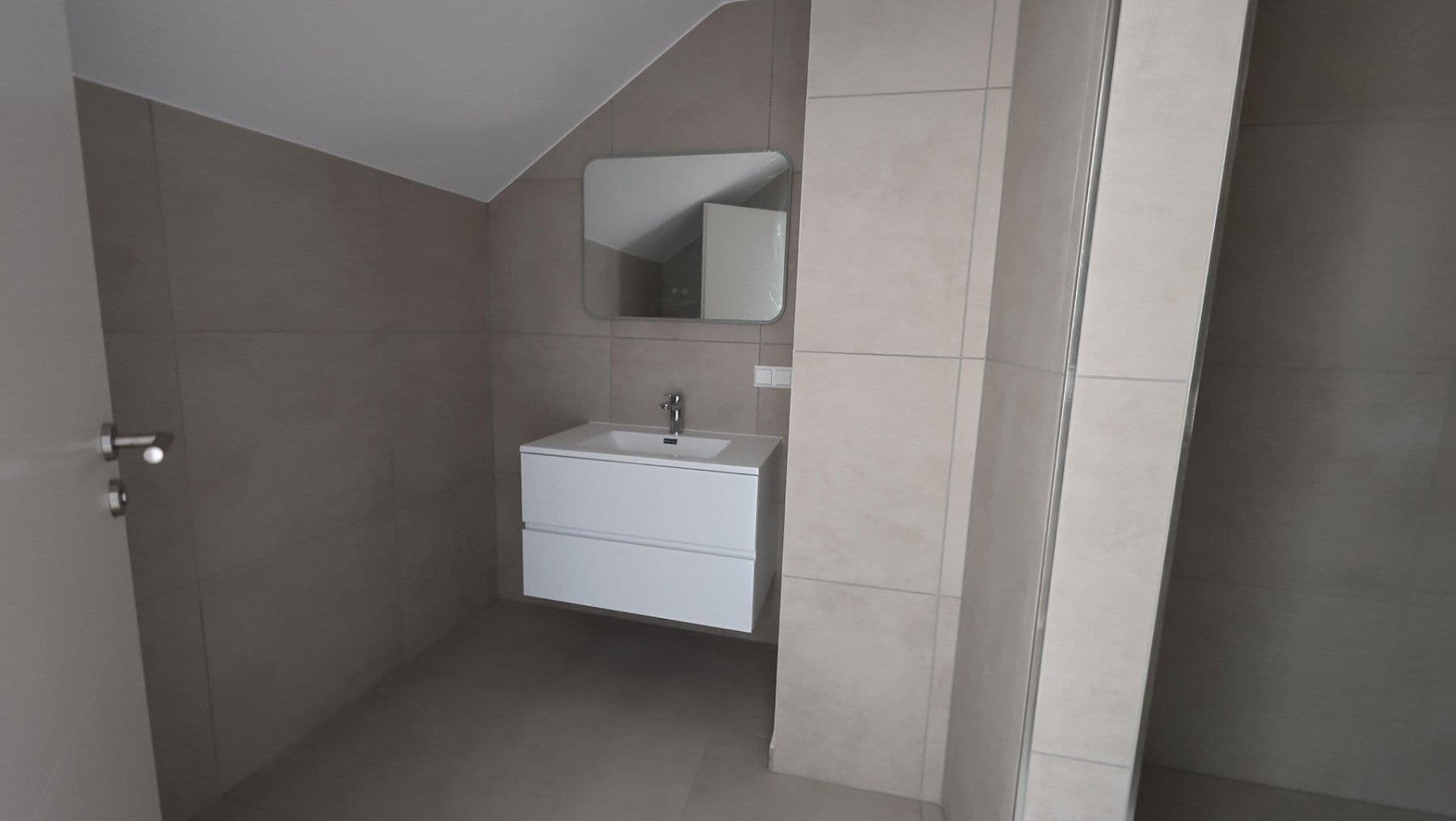 Pronájem bytu 1+1 38 m², Schifferstadter Str. 27, Mannheim, Bádensko-Württembersko Pronájem bytu 1+1 38 m², Schifferstadter Str. 27, Mannheim, Bádensko-Württembersko