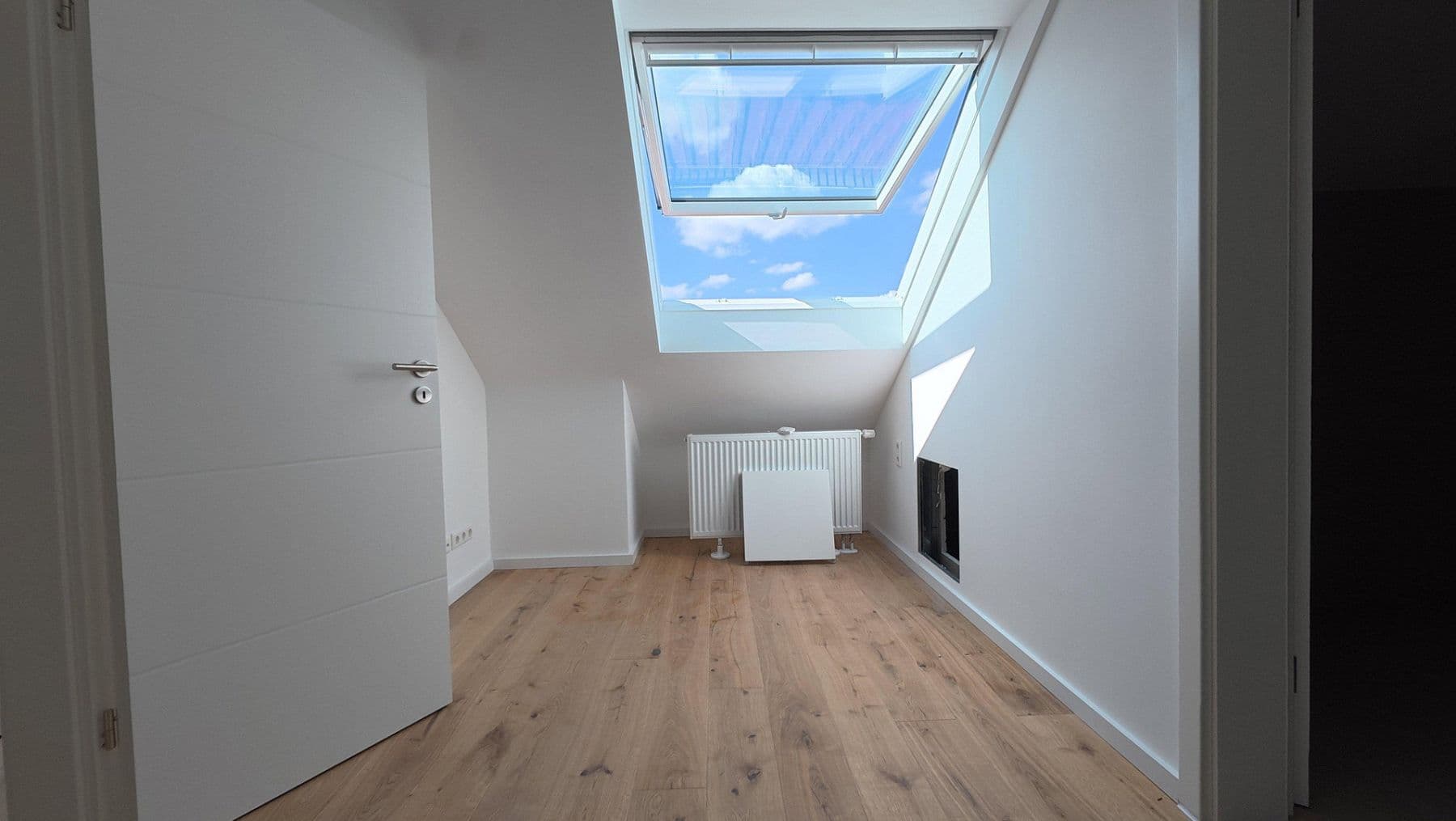 Pronájem bytu 1+1 38 m², Schifferstadter Str. 27, Mannheim, Bádensko-Württembersko Pronájem bytu 1+1 38 m², Schifferstadter Str. 27, Mannheim, Bádensko-Württembersko